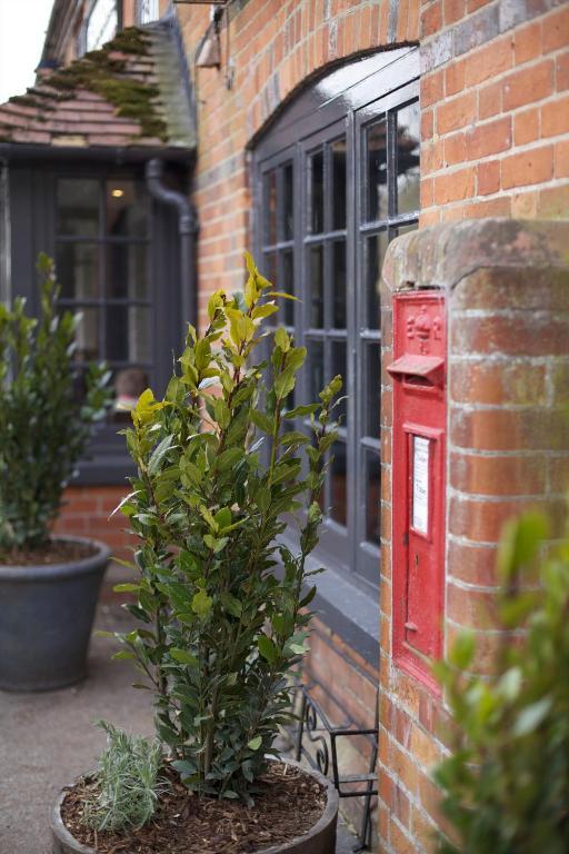 Bourne Valley Inn Saint Mary Bourne Bagian luar foto